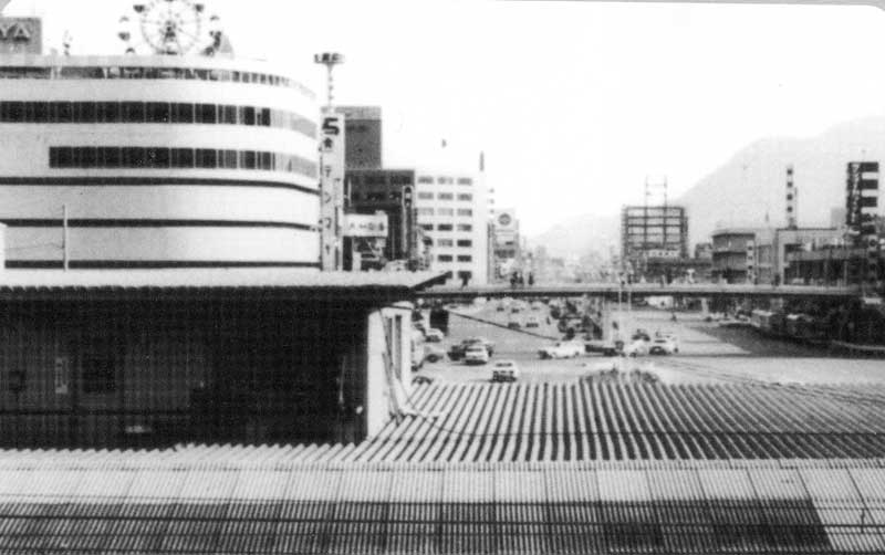 昭和47年　天満屋と陸橋